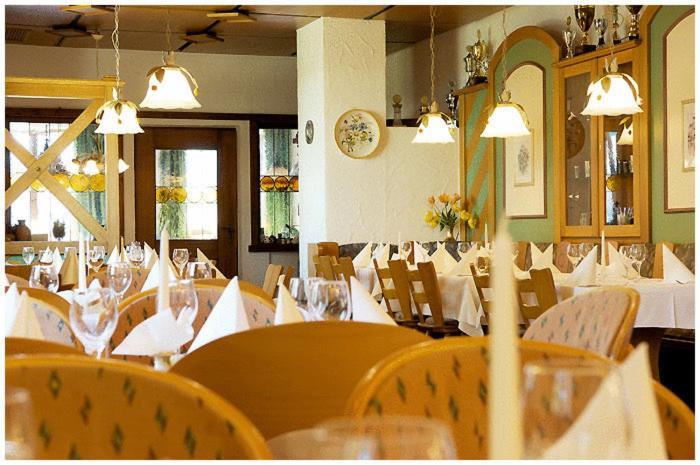 Hotel Bayerischer Hof Линденберг-им-Алгой Екстериор снимка